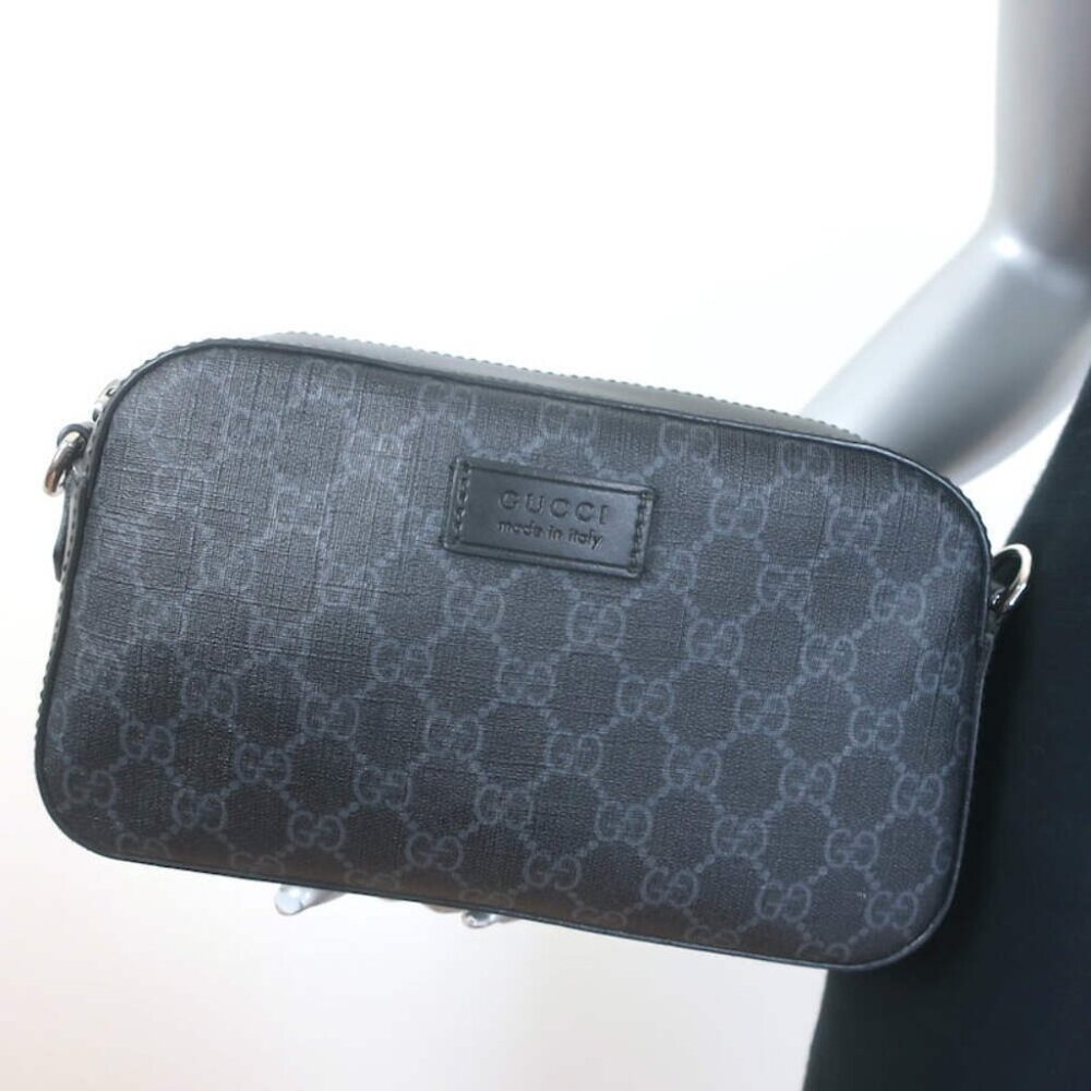 Gucci Small GG Supreme Crossbody Camera Bag Black Monogram Canvas & Leather - Picture 4 of 16